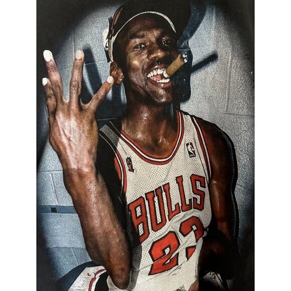 Michael Jordan Chicago Bulls Vintage Reprint Single Stitch T-shirt - Picture 3 of 6